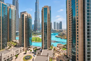 10_Burj-Khalifa_Fountain-View