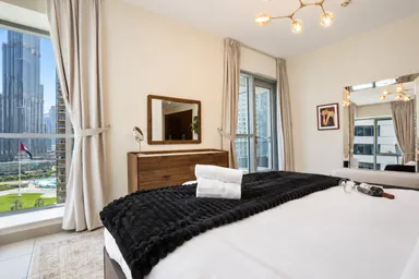 16_Bedroom-1_Bed-and-View